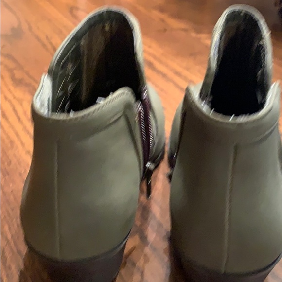 Booties - Picture 3 of 4